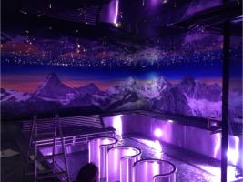 Hotel Silvana Zermatt schwarz hoch  glanz mi t Sternen himmel  