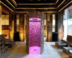 Mall of Switzerland Ebikon schwarz hochglanz